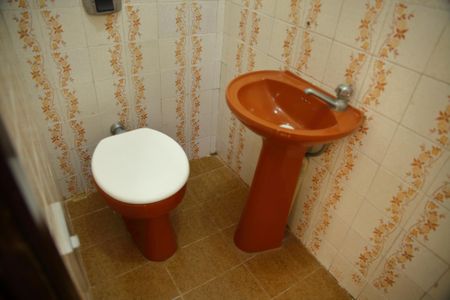 Casa à venda com 212m², 3 quartos e 2 vagasBanheiro de Serviço