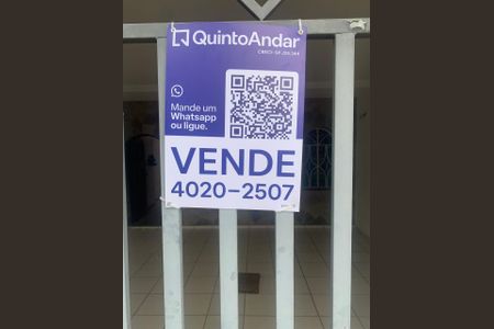 Casa à venda com 212m², 3 quartos e 2 vagas Casa à venda com 212m², 3 quartos e 2 vagasPlaca