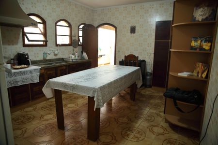 Casa à venda com 212m², 3 quartos e 2 vagasCozinha