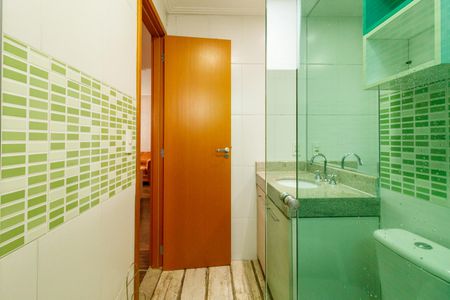 Apartamento à venda com 76m², 2 quartos e 2 vagas Apartamento à venda com 76m², 2 quartos e 2 vagasBanheiro