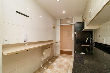 Apartamento à venda com 76m², 2 quartos e 2 vagas Apartamento à venda com 76m², 2 quartos e 2 vagasCozinha