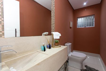 Casa à venda com 373m², 4 quartos e 3 vagas Casa à venda com 373m², 4 quartos e 3 vagasLavabo