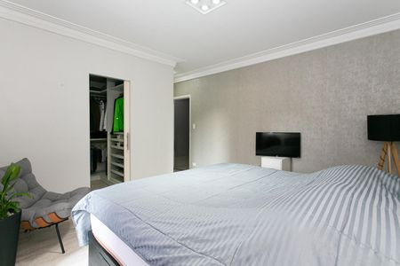 Casa à venda com 373m², 4 quartos e 3 vagas Casa à venda com 373m², 4 quartos e 3 vagasSuíte 1