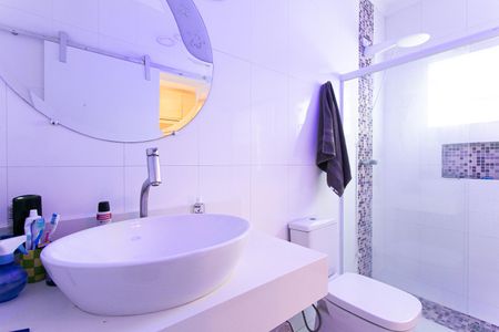 Casa à venda com 373m², 4 quartos e 3 vagas Casa à venda com 373m², 4 quartos e 3 vagasBanheiro da Suíte 2