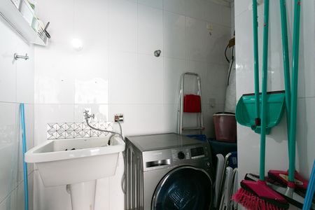 Casa à venda com 373m², 4 quartos e 3 vagas Casa à venda com 373m², 4 quartos e 3 vagasÁrea de Serviço