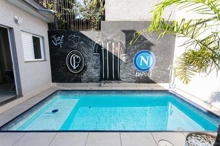 Casa à venda com 373m², 4 quartos e 3 vagas Casa à venda com 373m², 4 quartos e 3 vagasPiscina