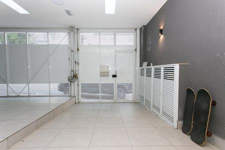 Casa à venda com 373m², 4 quartos e 3 vagas Casa à venda com 373m², 4 quartos e 3 vagasGaragem