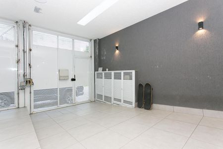 Casa à venda com 373m², 4 quartos e 3 vagas Casa à venda com 373m², 4 quartos e 3 vagasGaragem