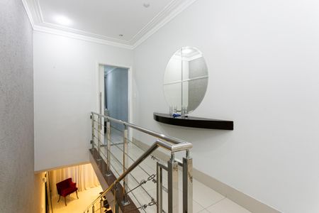 Casa à venda com 373m², 4 quartos e 3 vagas Casa à venda com 373m², 4 quartos e 3 vagasCorredor