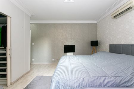 Casa à venda com 373m², 4 quartos e 3 vagas Casa à venda com 373m², 4 quartos e 3 vagasSuíte 1