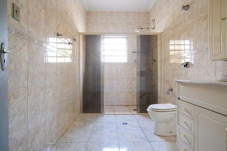 Casa à venda com 250m², 6 quartos e 2 vagasBanheiro 1