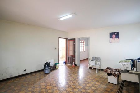 Casa à venda com 250m², 6 quartos e 2 vagasSala