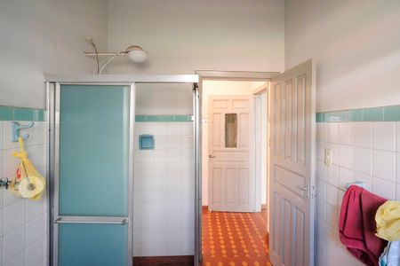 Casa à venda com 250m², 6 quartos e 2 vagasBanheiro 2