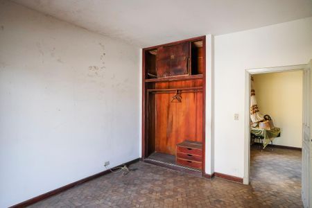 Casa à venda com 250m², 6 quartos e 2 vagasQuarto 2