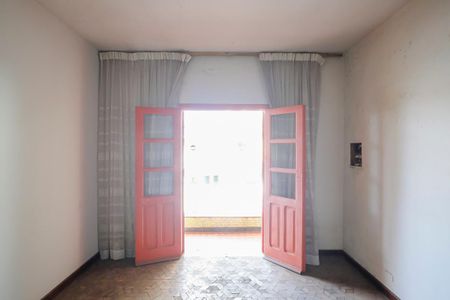 Casa à venda com 250m², 6 quartos e 2 vagasQuarto 2