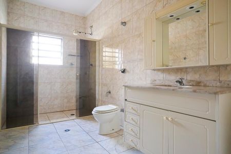 Casa à venda com 250m², 6 quartos e 2 vagasBanheiro 1