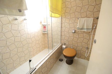 Casa de condomínio à venda com 207m², 7 quartos e 1 vagaBanheiro social