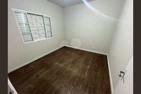 Casa à venda com 200m², 4 quartos e 2 vagas