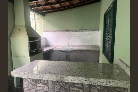 Casa à venda com 200m², 4 quartos e 2 vagas