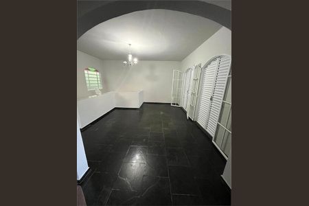 Casa à venda com 200m², 4 quartos e 2 vagas