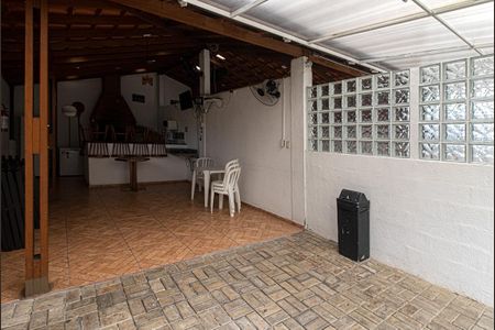 Apartamento à venda com 72m², 3 quartos e 1 vaga Apartamento à venda com 72m², 3 quartos e 1 vagaÁrea comum