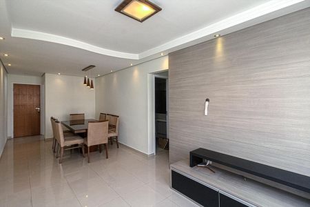 Apartamento à venda com 72m², 3 quartos e 1 vaga Apartamento à venda com 72m², 3 quartos e 1 vagaSala
