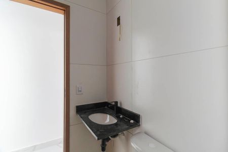Casa à venda com 140m², 3 quartos e 2 vagas Casa à venda com 140m², 3 quartos e 2 vagasBanheiro