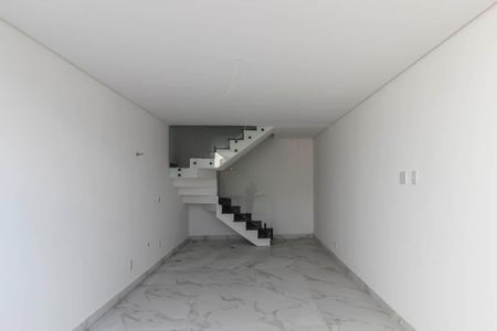 Casa à venda com 140m², 3 quartos e 2 vagas Casa à venda com 140m², 3 quartos e 2 vagasQuintal