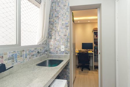 Apartamento à venda com 58m², 2 quartos e 2 vagas Apartamento à venda com 58m², 2 quartos e 2 vagasÁrea de Serviço