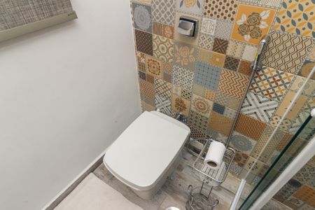 Apartamento à venda com 58m², 2 quartos e 2 vagas Apartamento à venda com 58m², 2 quartos e 2 vagasBanheiro da Suíte