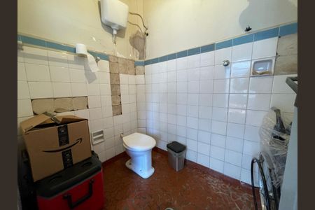 Casa à venda com 250m², 3 quartos e 3 vagas Casa à venda com 250m², 3 quartos e 3 vagasBanheiro Social 1