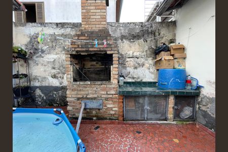 Casa à venda com 250m², 3 quartos e 3 vagas Casa à venda com 250m², 3 quartos e 3 vagasChurrasqueira