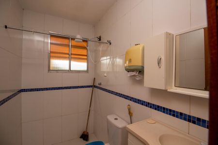 Casa à venda com 150m², 4 quartos e 1 vaga Casa à venda com 150m², 4 quartos e 1 vagaBanheiro Social