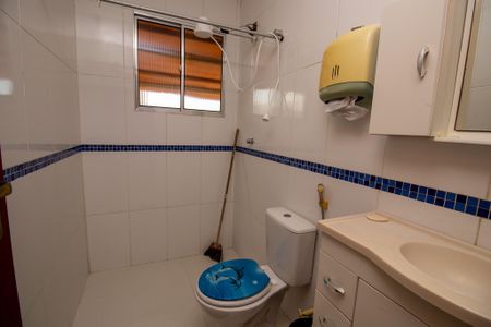 Casa à venda com 150m², 4 quartos e 1 vaga Casa à venda com 150m², 4 quartos e 1 vagaBanheiro Social