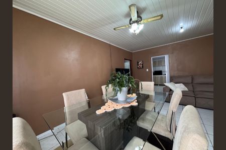Casa à venda com 130m², 3 quartos e 3 vagas Casa à venda com 130m², 3 quartos e 3 vagasSala