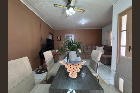 Casa à venda com 130m², 3 quartos e 3 vagas Casa à venda com 130m², 3 quartos e 3 vagasSala