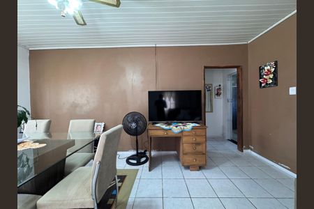 Casa à venda com 130m², 3 quartos e 3 vagas Casa à venda com 130m², 3 quartos e 3 vagasSala