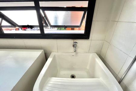 Apartamento à venda com 171m², 4 quartos e 3 vagas Apartamento à venda com 171m², 4 quartos e 3 vagasÁrea de Serviço