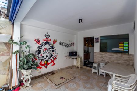 Casa à venda com 300m², 3 quartos e 2 vagas Casa à venda com 300m², 3 quartos e 2 vagasÁrea comum - Churrasqueira