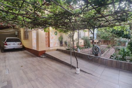 Casa à venda com 150m², 3 quartos e 4 vagasPátio