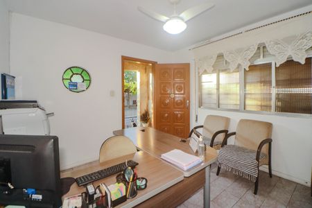 Casa à venda com 150m², 3 quartos e 4 vagasEscritório