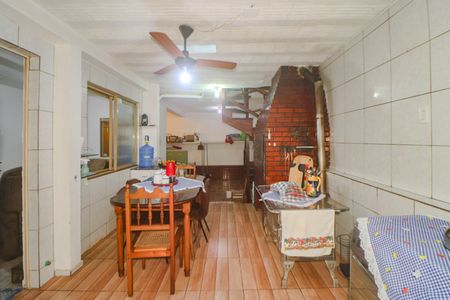 Casa à venda com 150m², 3 quartos e 4 vagasÁrea de Serviço