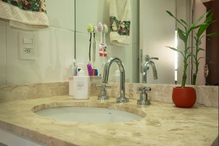 Apartamento para alugar com 65m², 2 quartos e 2 vagasBanheiro