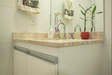 Apartamento para alugar com 65m², 2 quartos e 2 vagasBanheiro