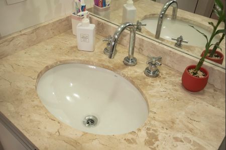 Apartamento para alugar com 65m², 2 quartos e 2 vagasBanheiro