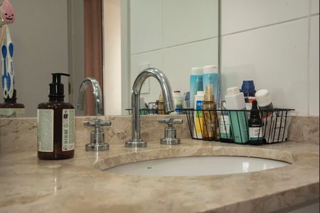 Apartamento para alugar com 65m², 2 quartos e 2 vagasBanheiro da Suíte