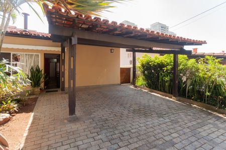 Casa de condomínio à venda com 250m², 4 quartos e 4 vagasGaragem