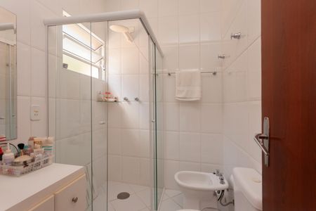 Casa de condomínio à venda com 250m², 4 quartos e 4 vagasBanheiro da Suíte