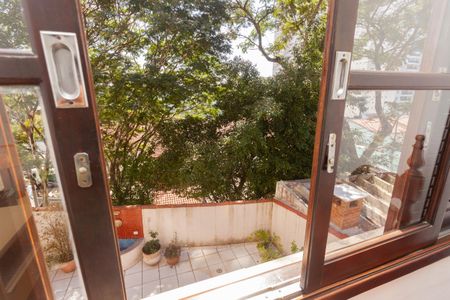 Casa de condomínio à venda com 250m², 4 quartos e 4 vagasVista do Quarto 2