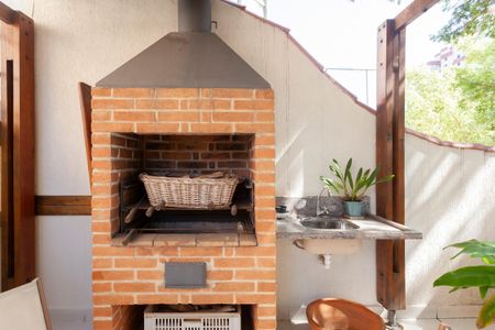 Casa de condomínio à venda com 250m², 4 quartos e 4 vagasChurrasqueira